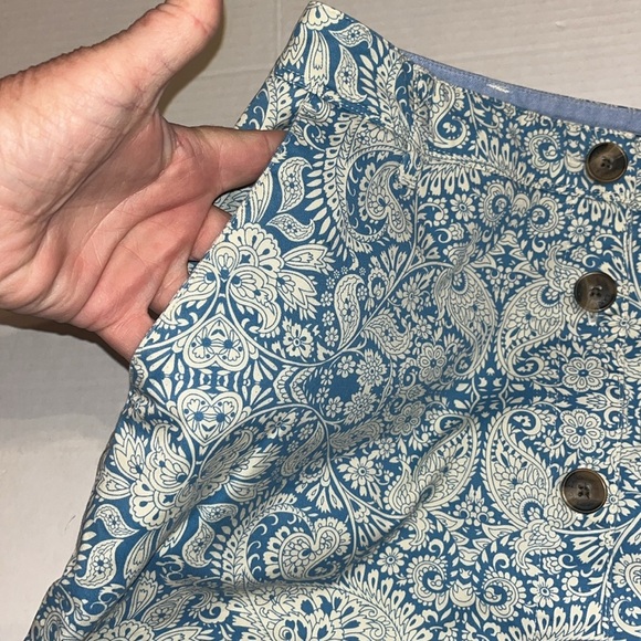 Lands end-6P-paisley pattern, button front, side pockets, belt loops, skirt. - Picture 3 of 10